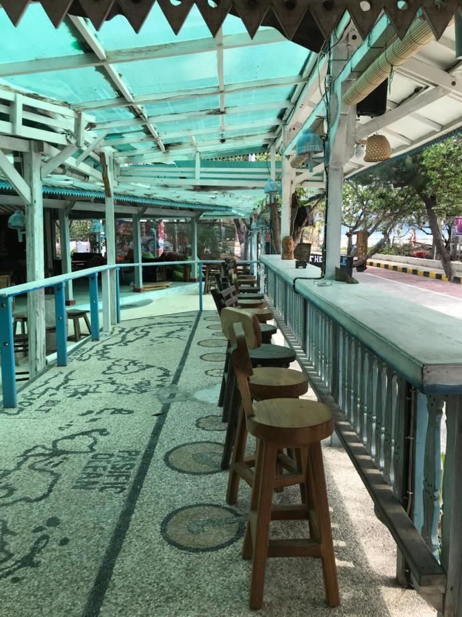 The Exile Sunset Bar & Bungalow *