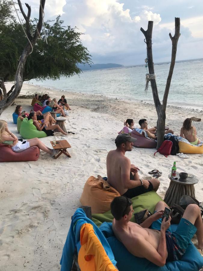 The Exile Sunset Bar & Bungalow Bed & Breakfast *