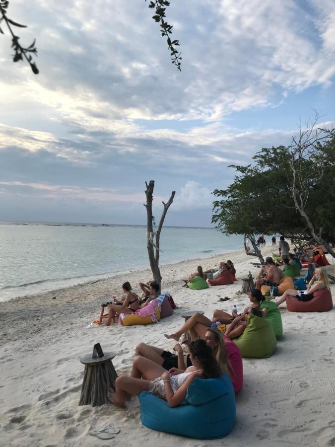 Bed & Breakfast The Exile Sunset Bar & Bungalow Gili Trawangan