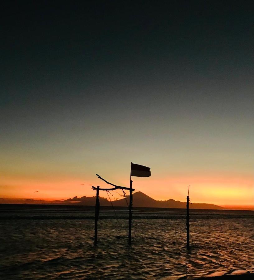 The Exile Sunset Bar & Bungalow Gili Trawangan