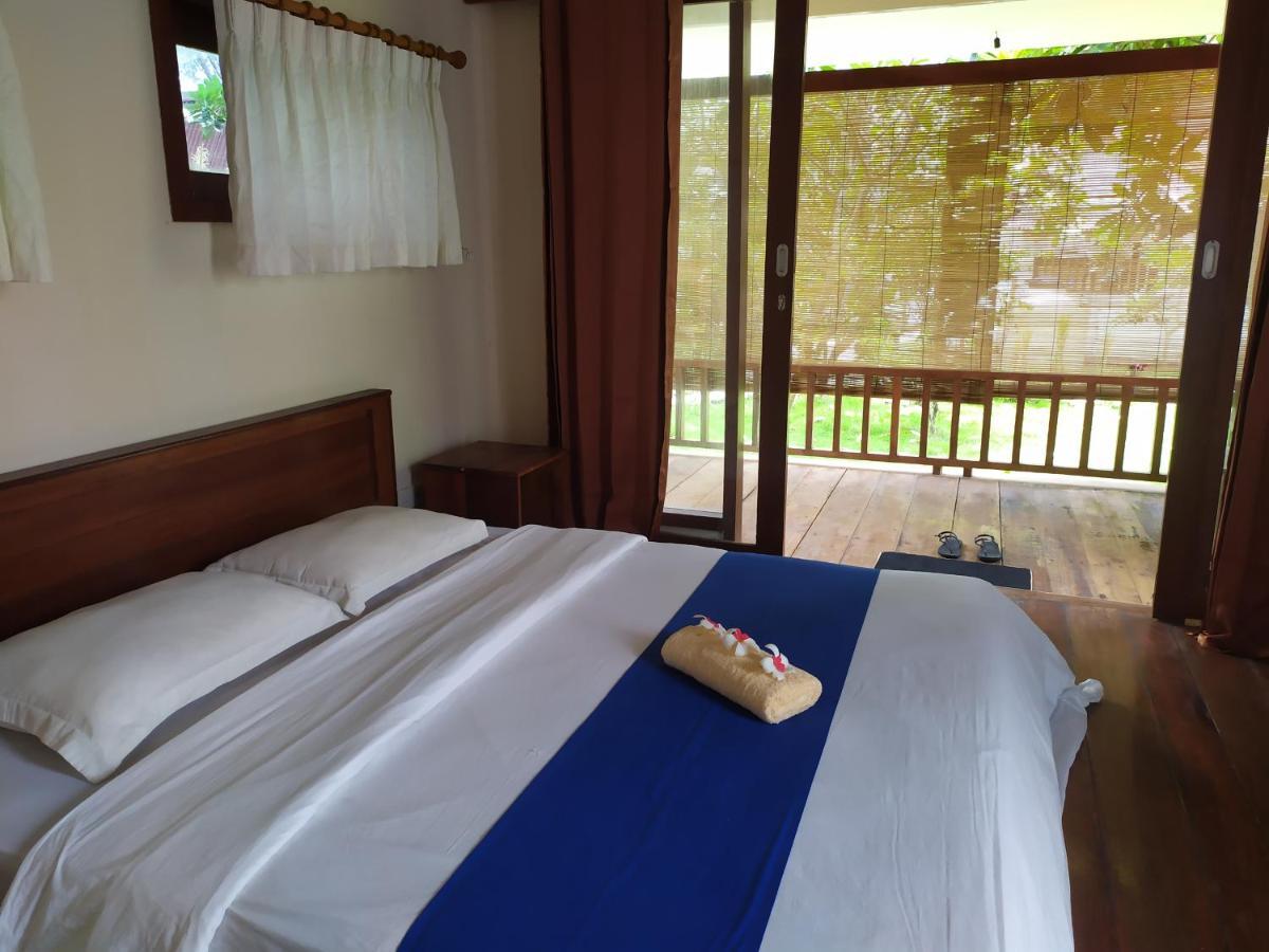 The Exile Sunset Bar & Bungalow * Gili Trawangan