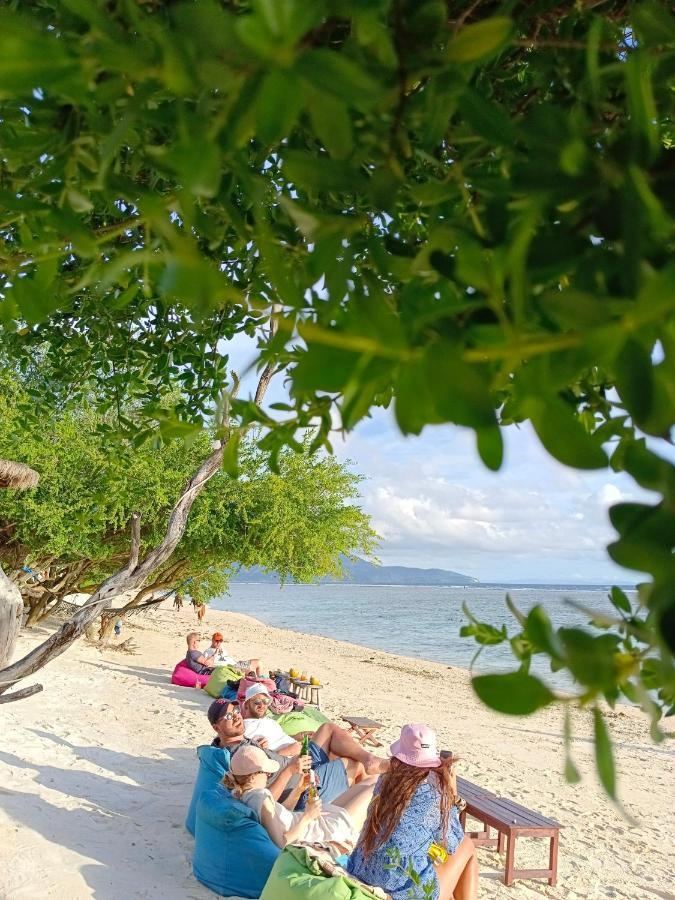 The Exile Sunset Bar & Bungalow *